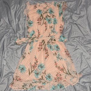 Floral dress with tie waist and high neck size medium